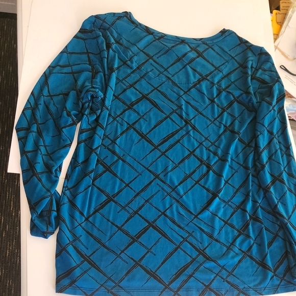 Chico’s Layering Tee, Size 1 (M),teal/black abstract print, long sleeves, Soft! - Picture 2 of 13